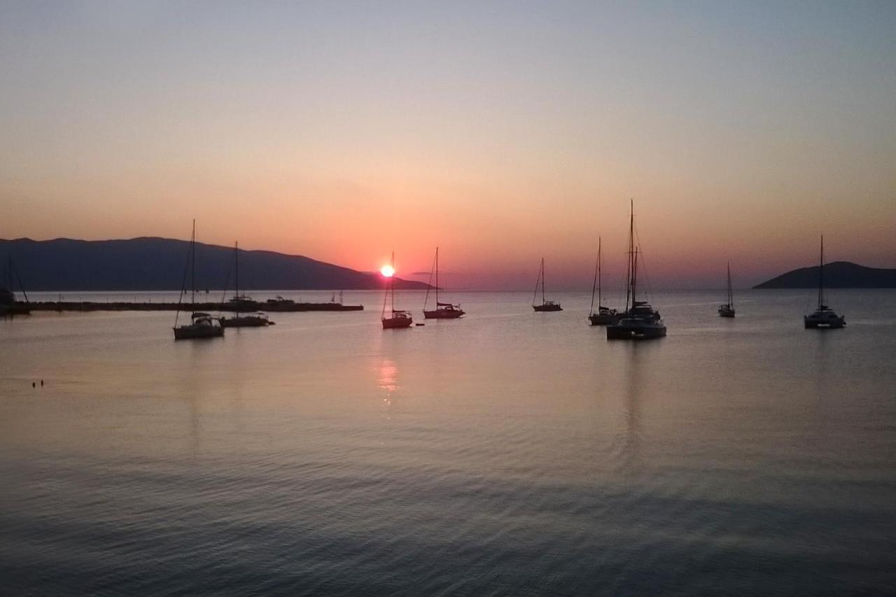 Sunrise Bay Apts Agia Efimia 外观 照片